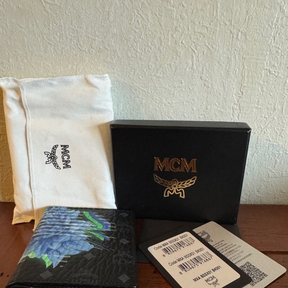MCM Limited Edition Black Wallet All Inclusive - Picture 6 of 6